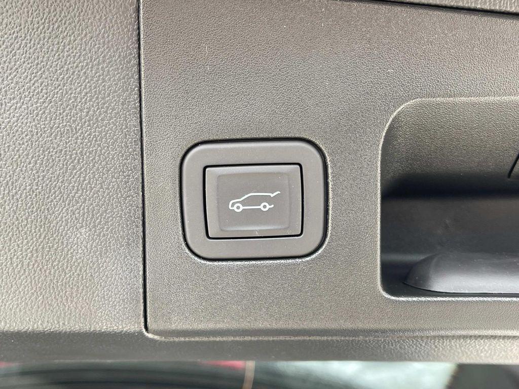 new 2025 Cadillac XT5 car, priced at $57,865
