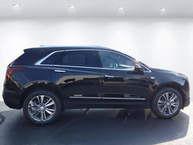 new 2025 Cadillac XT5 car, priced at $53,615