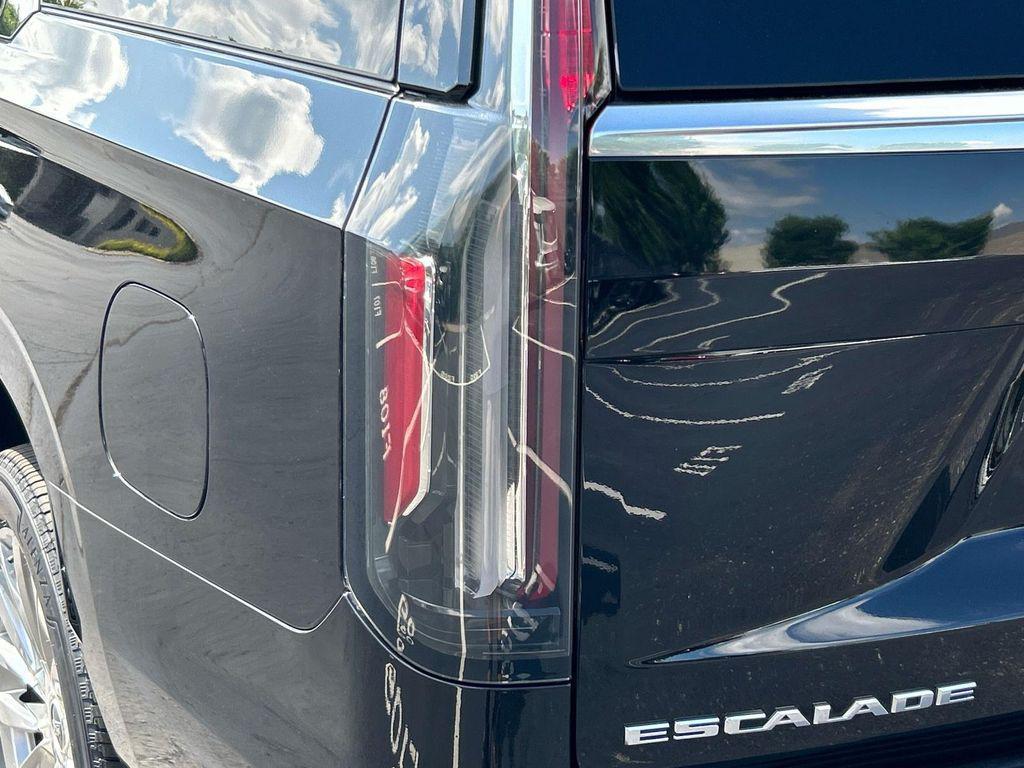used 2022 Cadillac Escalade ESV car, priced at $59,900
