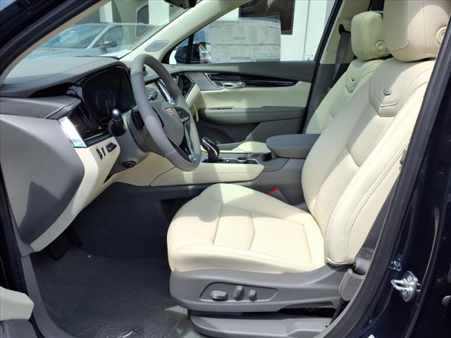new 2025 Cadillac XT6 car, priced at $62,565