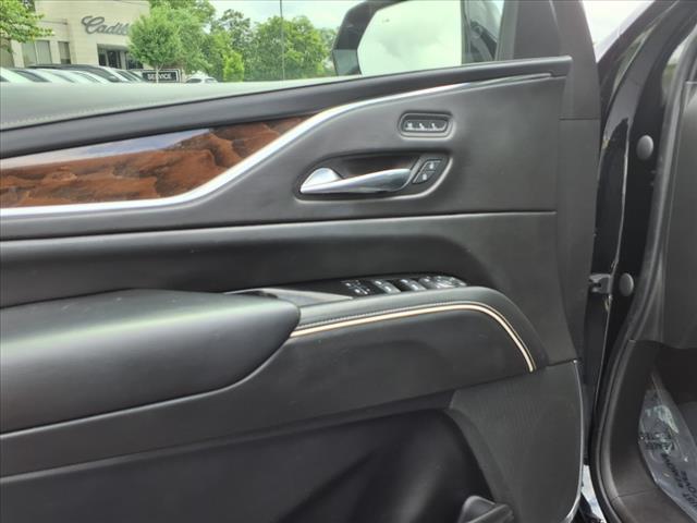 used 2021 Cadillac Escalade ESV car, priced at $54,990