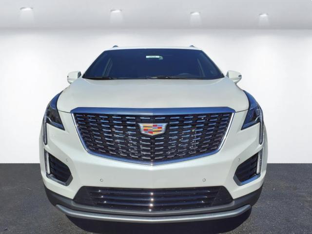 new 2025 Cadillac XT5 car, priced at $54,215