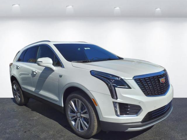 new 2025 Cadillac XT5 car, priced at $54,215