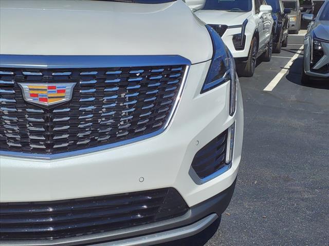 new 2025 Cadillac XT5 car, priced at $54,215