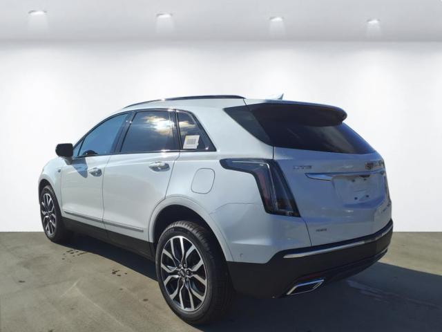 new 2025 Cadillac XT5 car, priced at $62,690