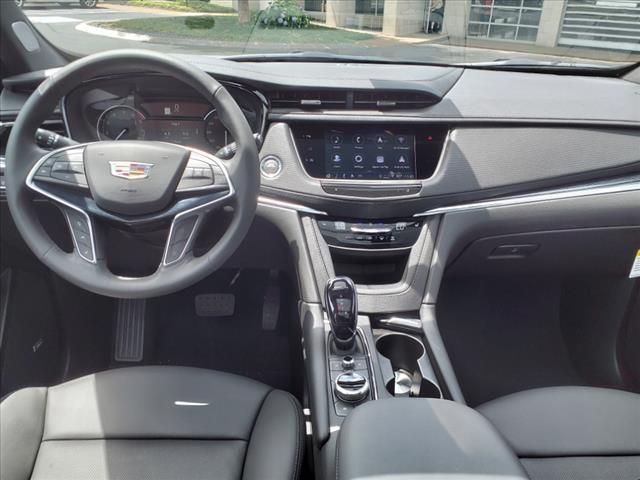 new 2024 Cadillac XT5 car, priced at $52,215