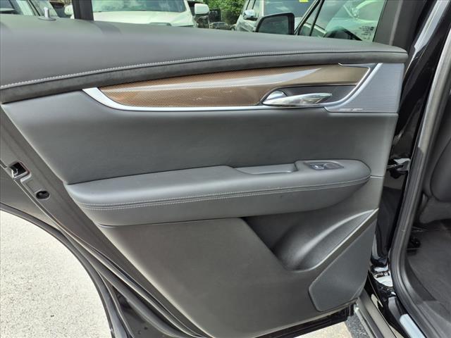 used 2024 Cadillac XT6 car, priced at $57,900