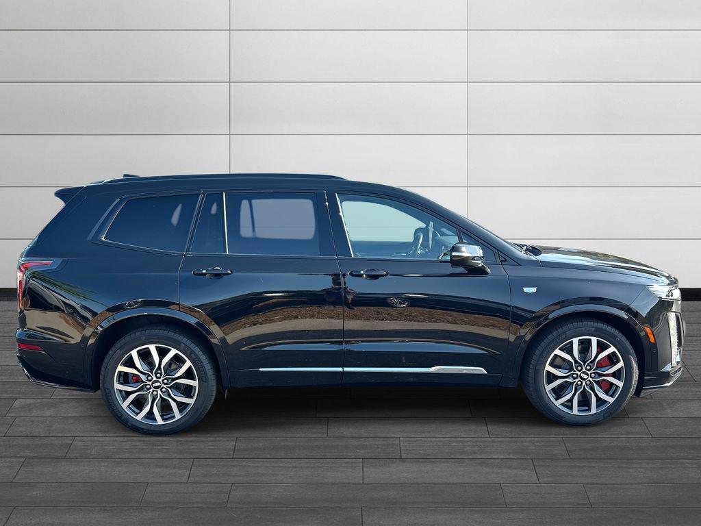 used 2024 Cadillac XT6 car, priced at $52,900