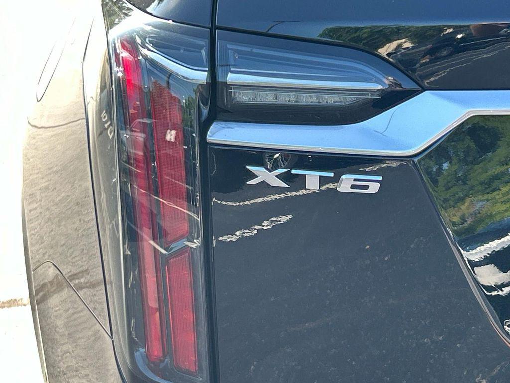 used 2024 Cadillac XT6 car, priced at $52,900