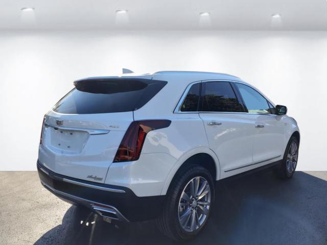 new 2025 Cadillac XT5 car, priced at $54,215