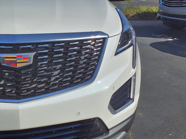 new 2025 Cadillac XT5 car, priced at $54,215