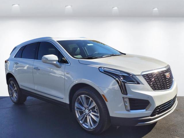 new 2025 Cadillac XT5 car, priced at $54,215