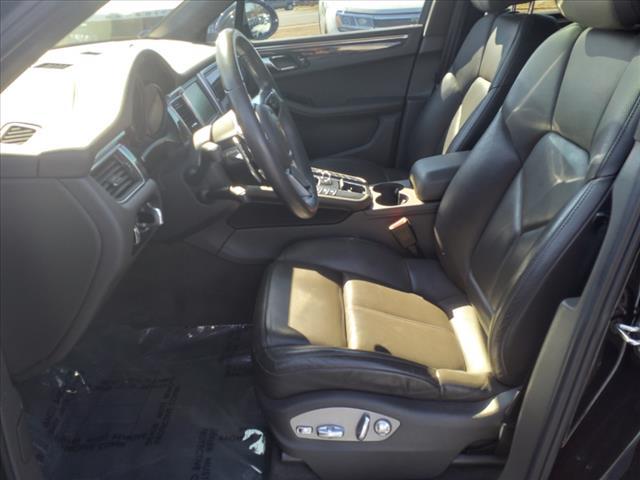 used 2016 Porsche Macan car
