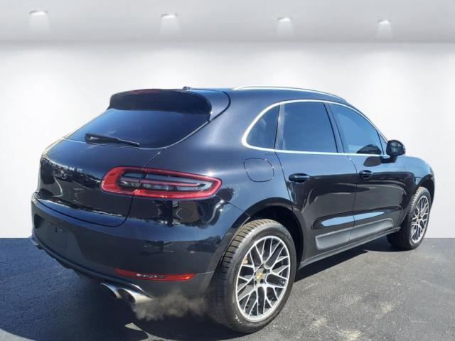 used 2016 Porsche Macan car