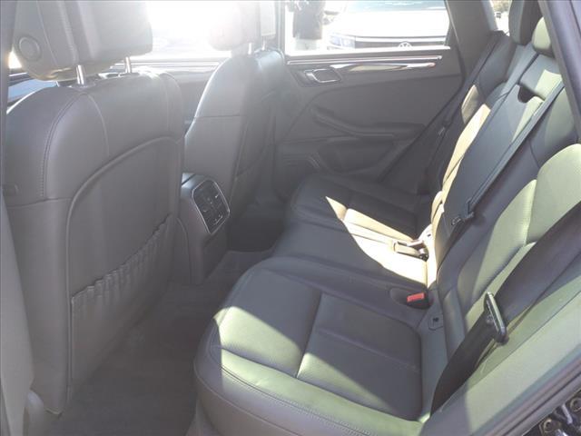 used 2016 Porsche Macan car