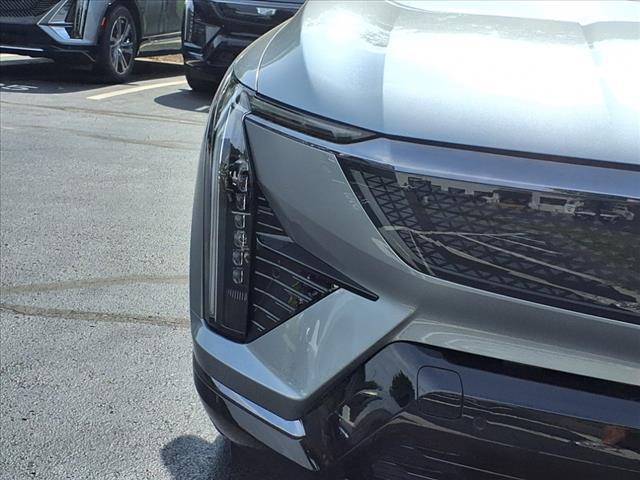 new 2025 Cadillac OPTIQ car, priced at $55,615