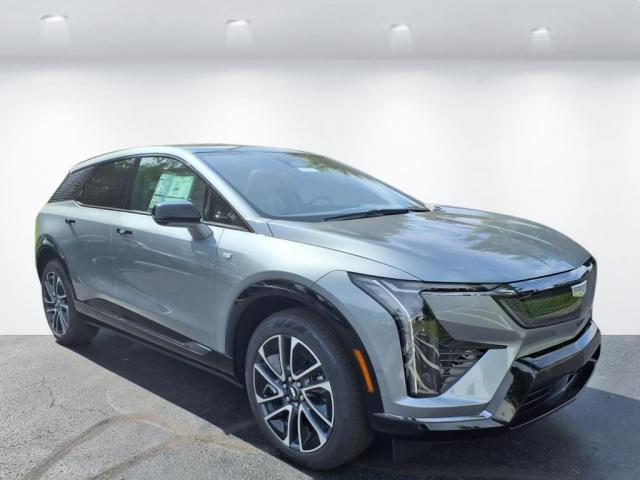 new 2025 Cadillac OPTIQ car, priced at $55,615