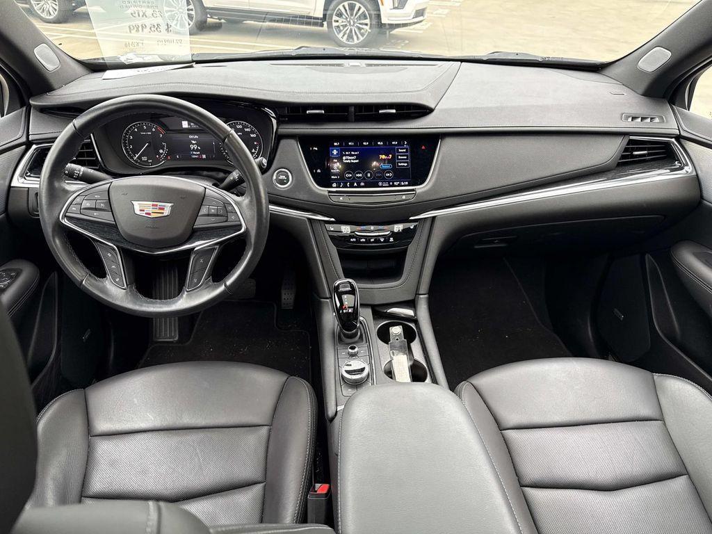 used 2023 Cadillac XT5 car, priced at $35,989