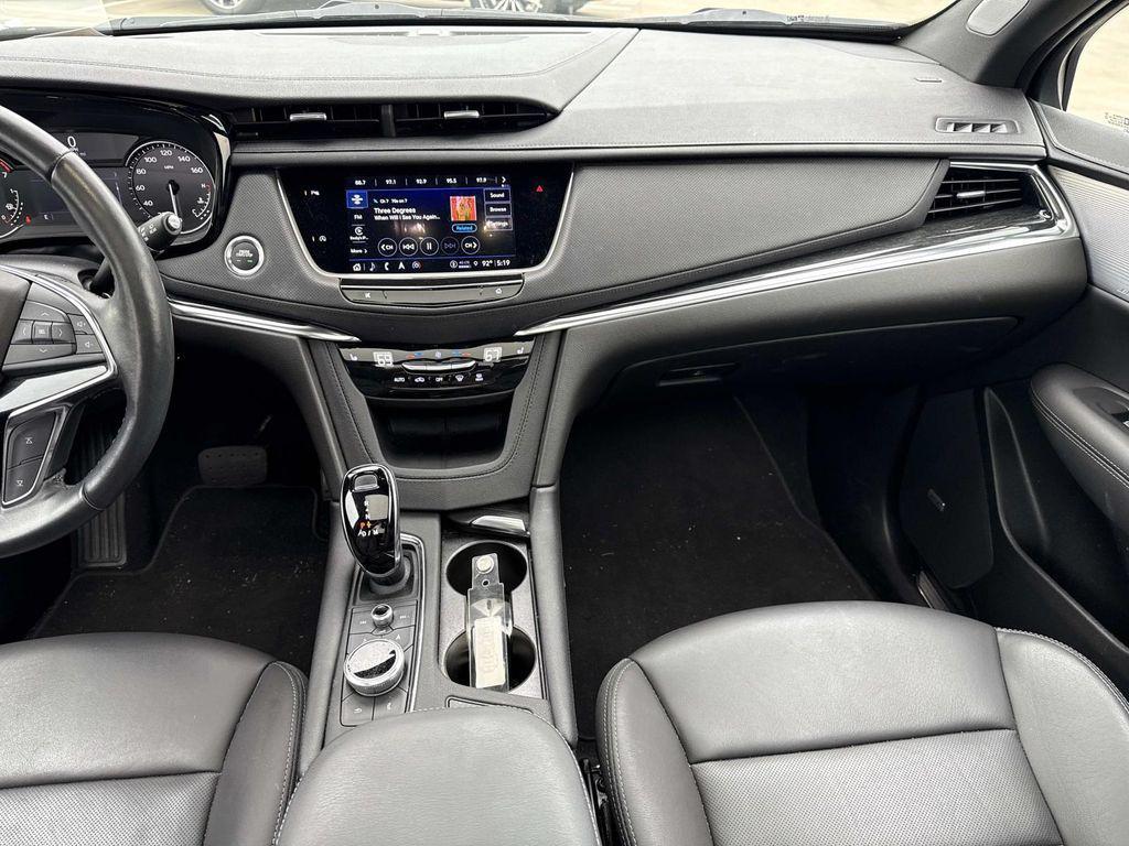 used 2023 Cadillac XT5 car, priced at $35,989