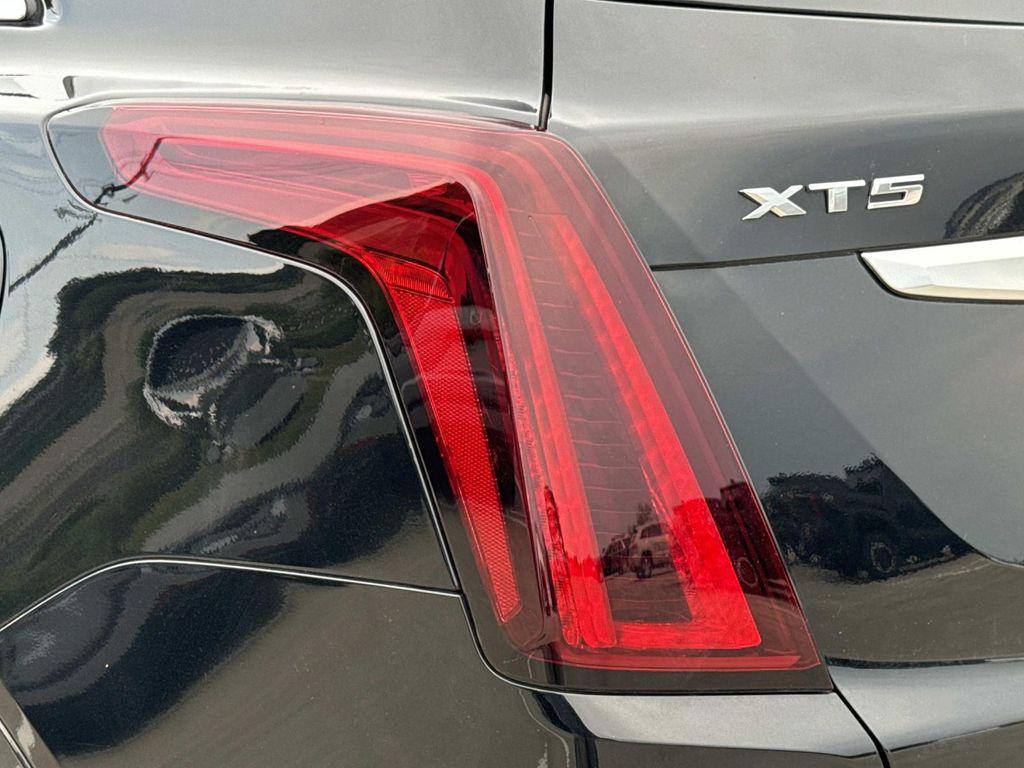 used 2023 Cadillac XT5 car, priced at $35,989