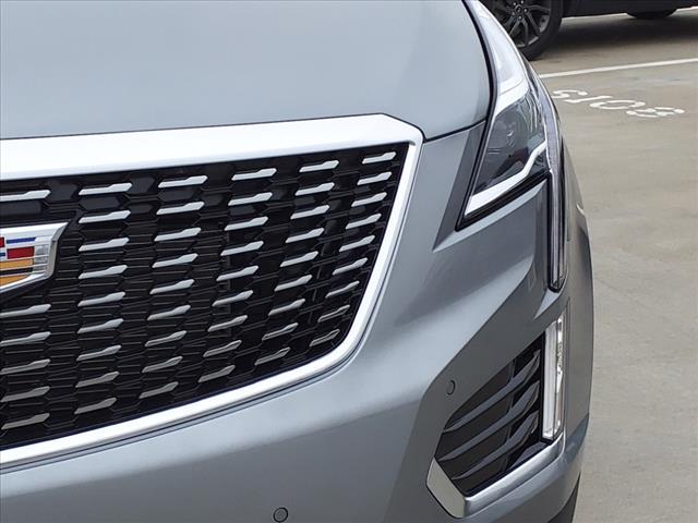 new 2025 Cadillac XT5 car, priced at $52,990