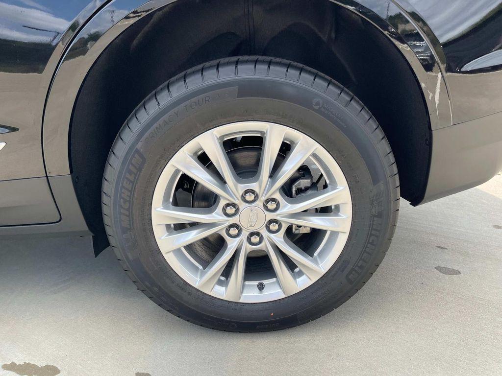 new 2025 Cadillac XT5 car, priced at $46,415