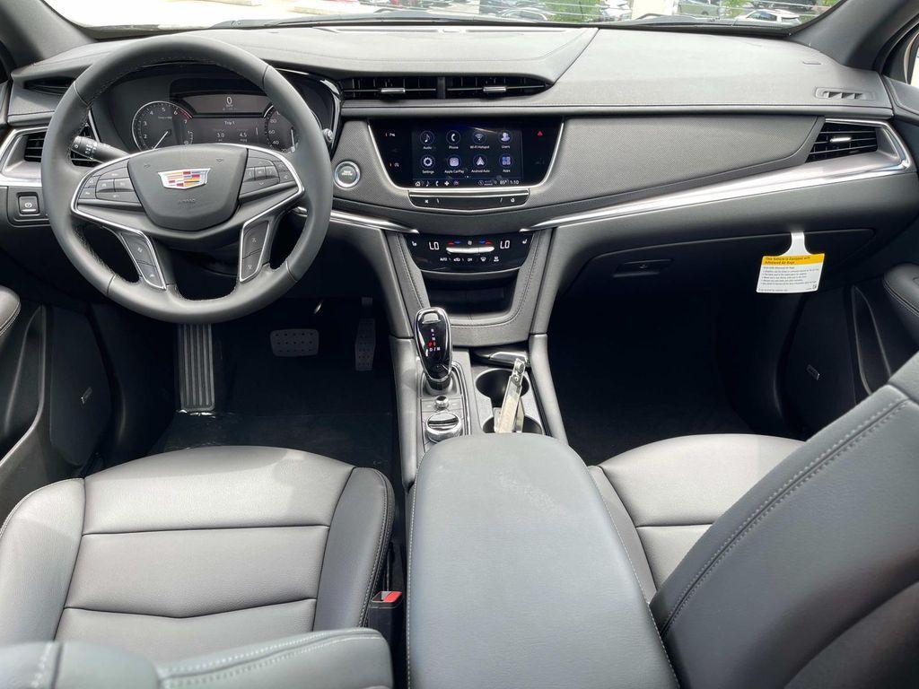 new 2025 Cadillac XT5 car, priced at $46,415