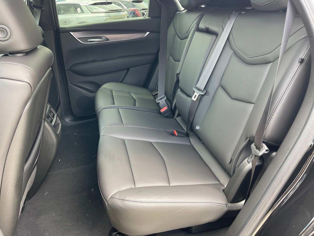 new 2025 Cadillac XT5 car, priced at $46,415