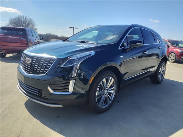 new 2025 Cadillac XT5 car, priced at $55,890