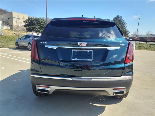 new 2025 Cadillac XT5 car, priced at $55,890