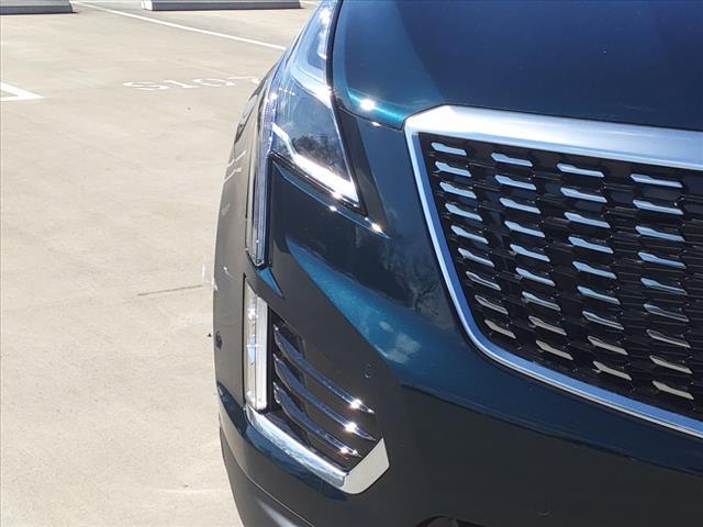 new 2025 Cadillac XT5 car, priced at $55,890