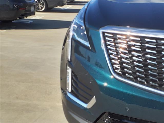 new 2024 Cadillac XT5 car, priced at $55,690