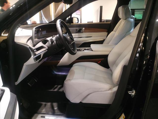 new 2026 Cadillac VISTIQ car, priced at $80,215
