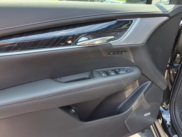 new 2025 Cadillac XT6 car, priced at $62,565