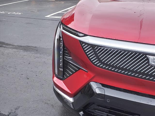 new 2025 Cadillac OPTIQ car, priced at $55,615