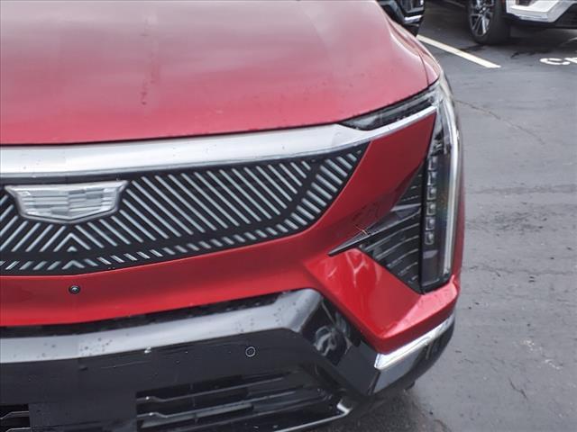 new 2025 Cadillac OPTIQ car, priced at $55,615