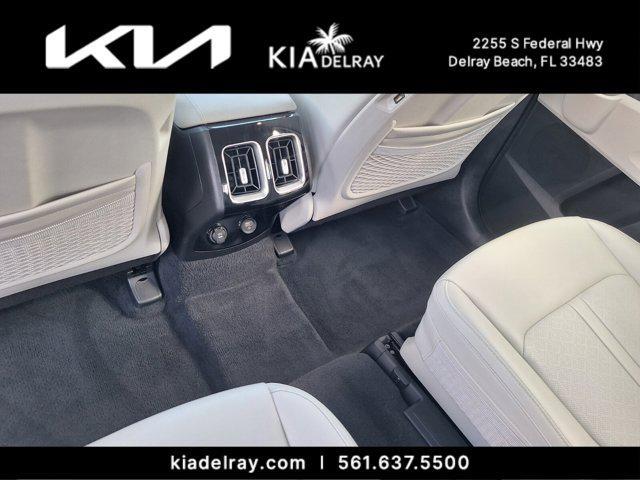 used 2022 Kia Sorento car, priced at $29,995