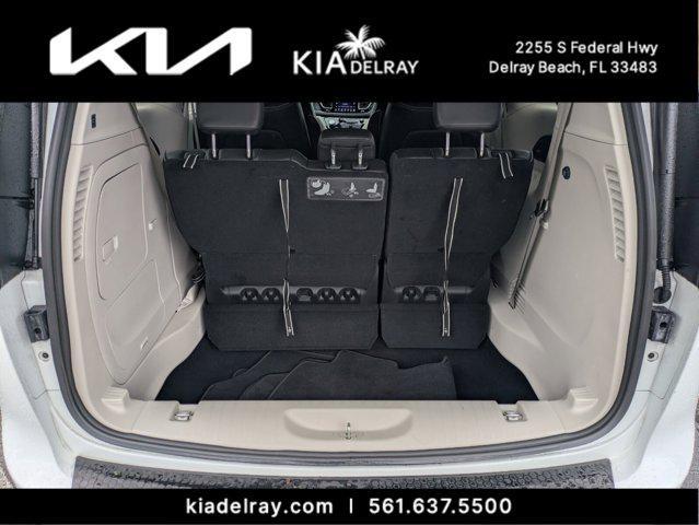 used 2020 Chrysler Pacifica Hybrid car, priced at $26,345