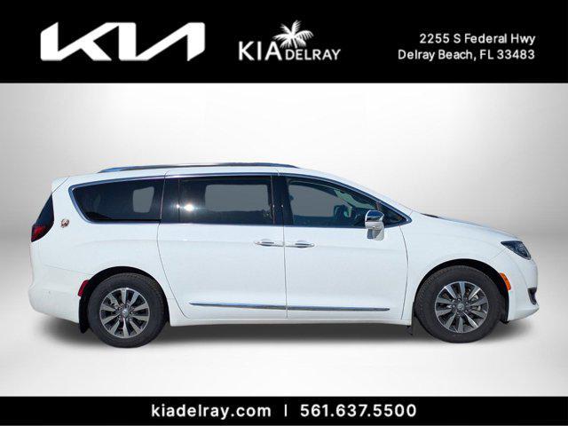used 2020 Chrysler Pacifica Hybrid car, priced at $26,359