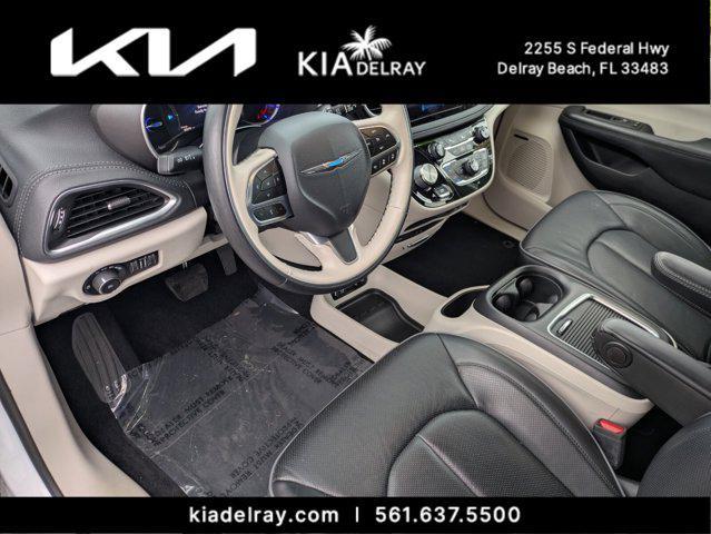 used 2020 Chrysler Pacifica Hybrid car, priced at $26,345