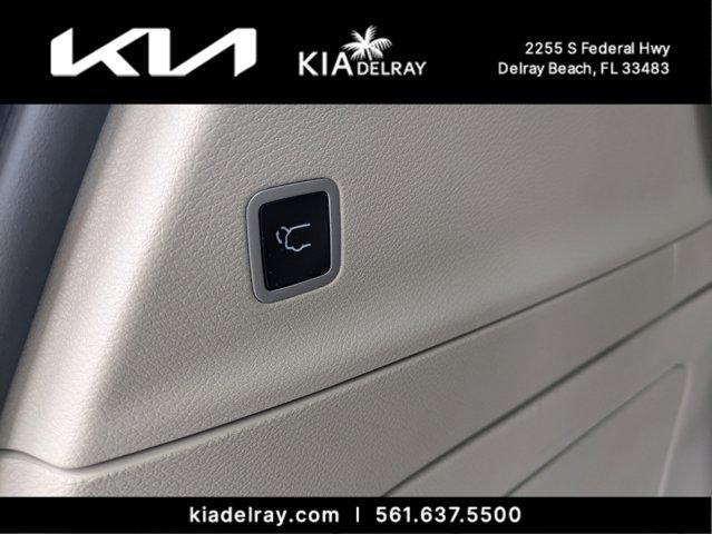 used 2020 Chrysler Pacifica Hybrid car, priced at $26,345