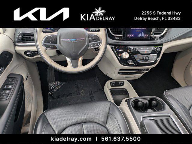used 2020 Chrysler Pacifica Hybrid car, priced at $26,345
