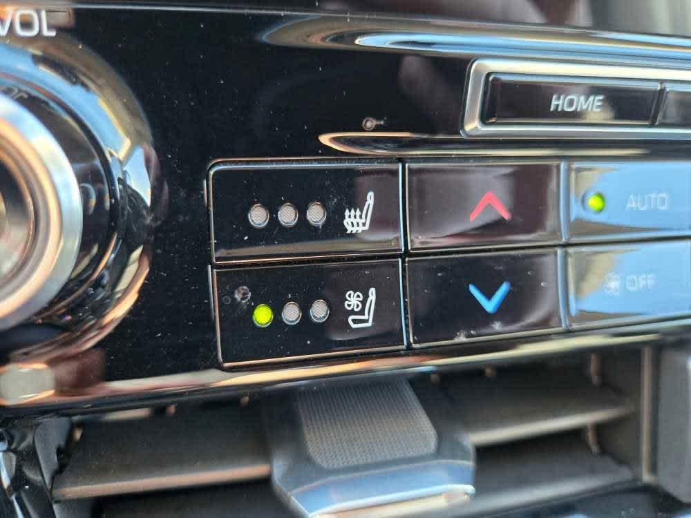 used 2022 Toyota Highlander car, priced at $35,000