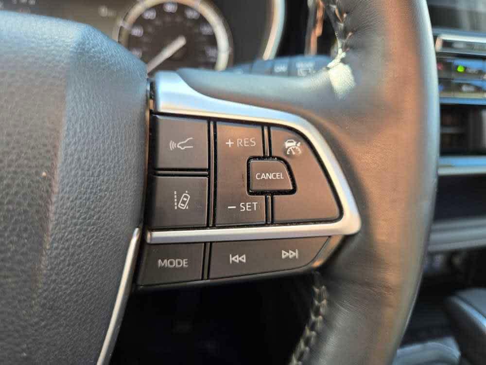 used 2022 Toyota Highlander car, priced at $35,000