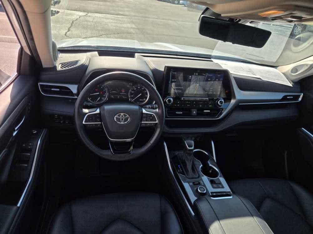 used 2022 Toyota Highlander car, priced at $35,000
