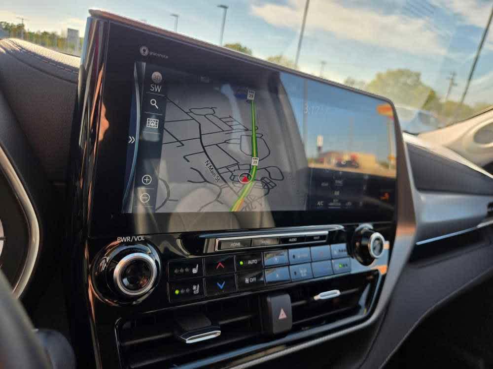 used 2022 Toyota Highlander car, priced at $35,000