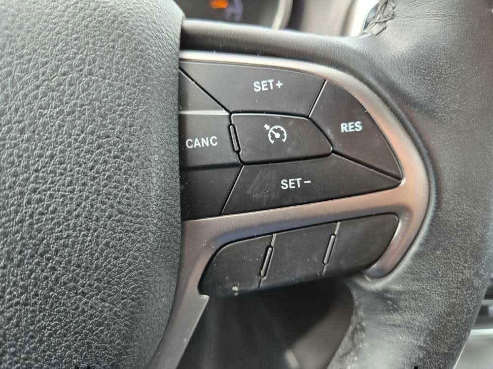 used 2018 Jeep Grand Cherokee car, priced at $16,250