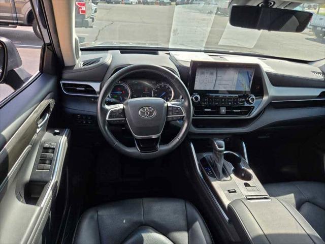 used 2022 Toyota Highlander Hybrid car, priced at $47,000