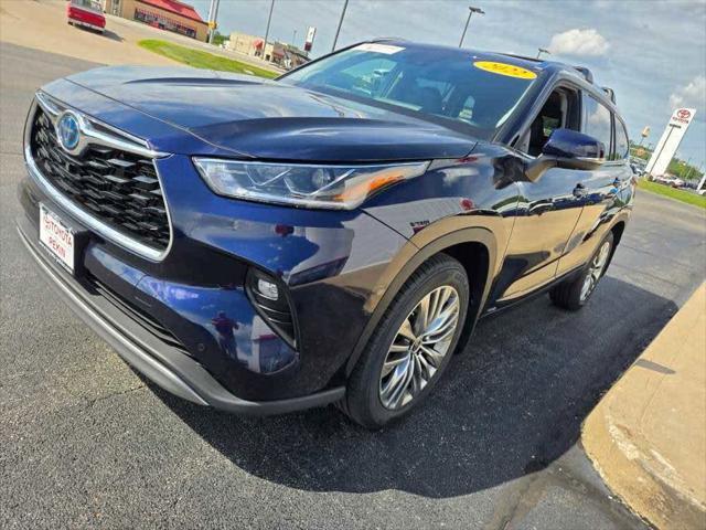 used 2022 Toyota Highlander Hybrid car, priced at $47,000