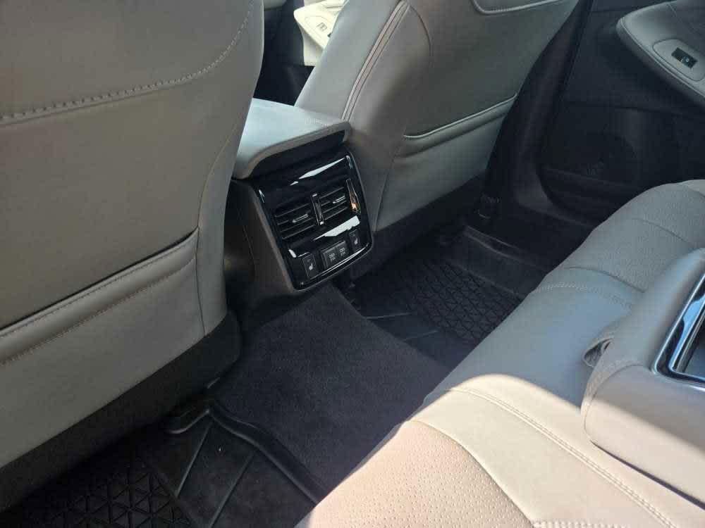 used 2019 Toyota Avalon Hybrid car, priced at $27,500